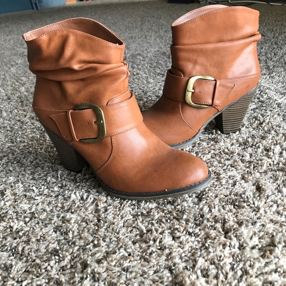 Camel brown bootie heels - Picture 2 of 4